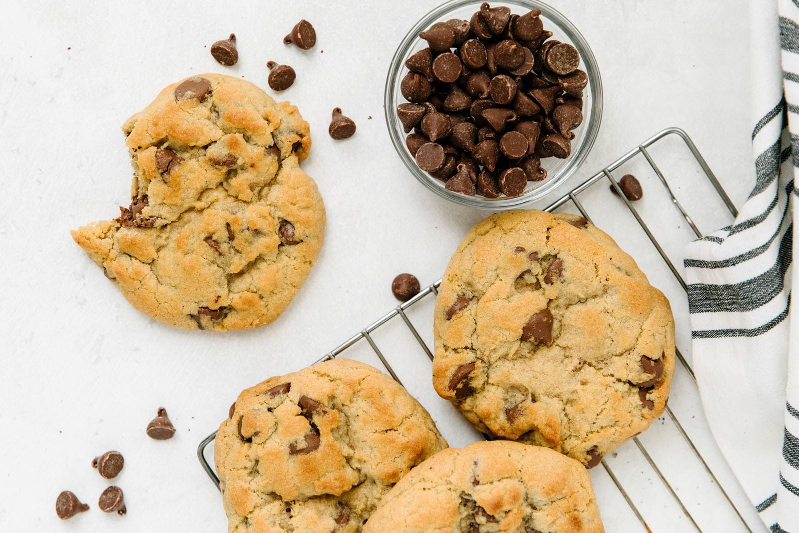 recipe image Bolachas com pepitas de chocolate