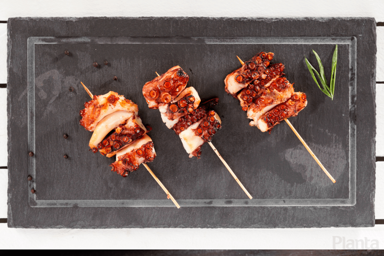 recipe image Receita de Espetadas de polvo com molho de pimentos