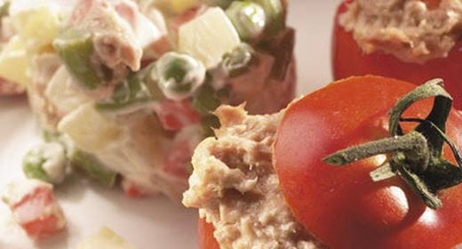 recipe image Tomates Recheados com Atum e Salada Russa